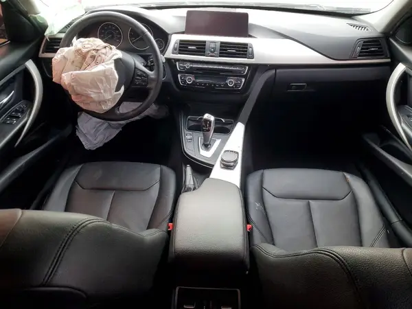 WBA8A3C51JA489610 2018 BMW 3ER - Image 8