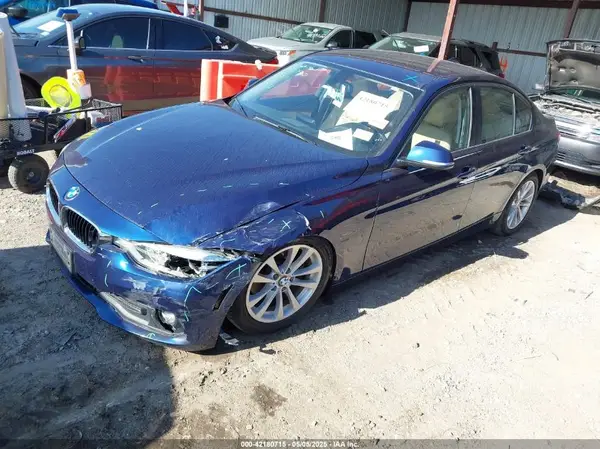 WBA8A3C51JA494385 2018 BMW 3ER - Image 2