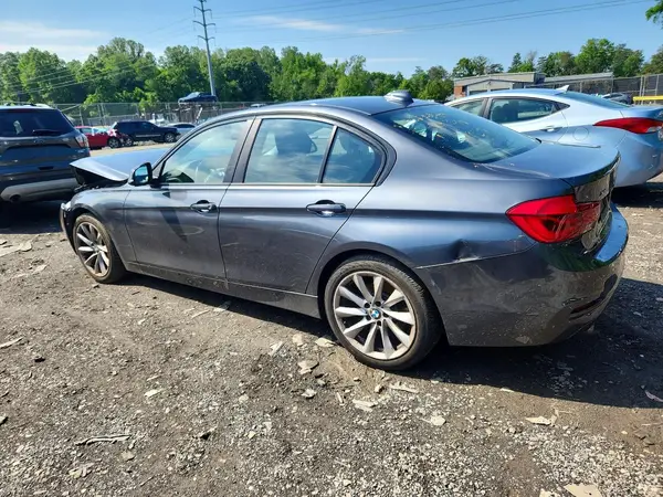 WBA8A3C51JA505465 2018 BMW 3ER - Image 2