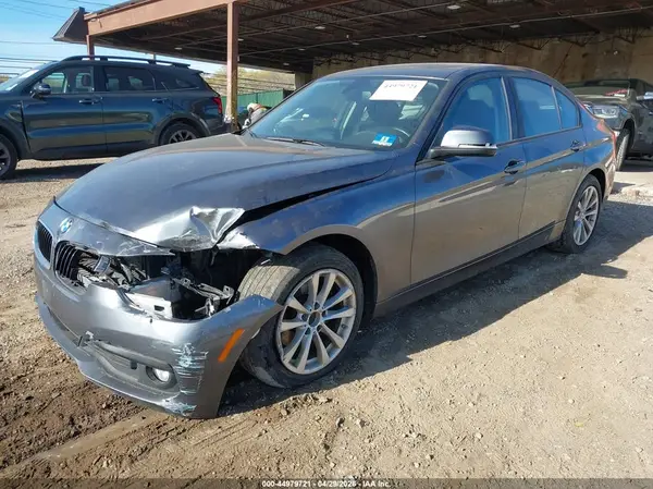 WBA8A3C51JK763804 2018 BMW 3ER - Image 2