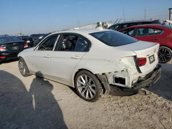 WBA8A3C52GK551230 2016 BMW 3ER - Image 2