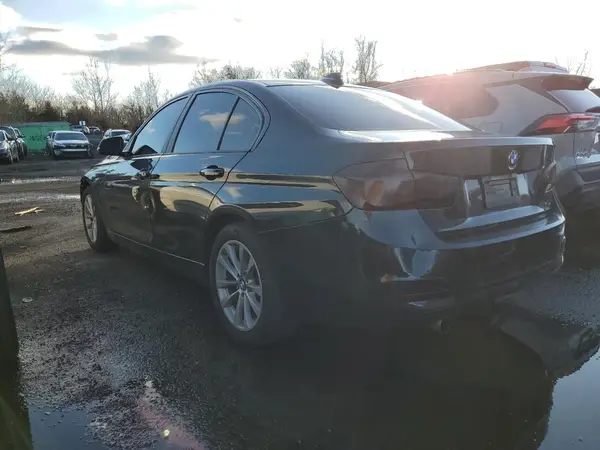 WBA8A3C52GK688328 2016 BMW 3ER - Image 2