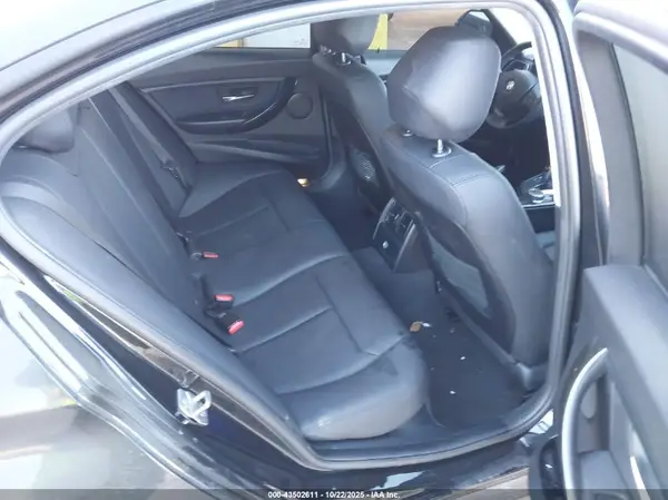 WBA8A3C52JA067393 2018 BMW 3ER - Image 8