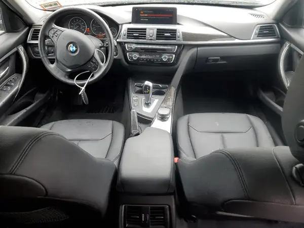 WBA8A3C52JA067443 2018 BMW 3ER - Image 8