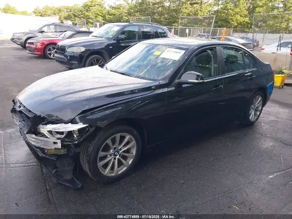 WBA8A3C52JA505636 2018 BMW 3ER - Image 2