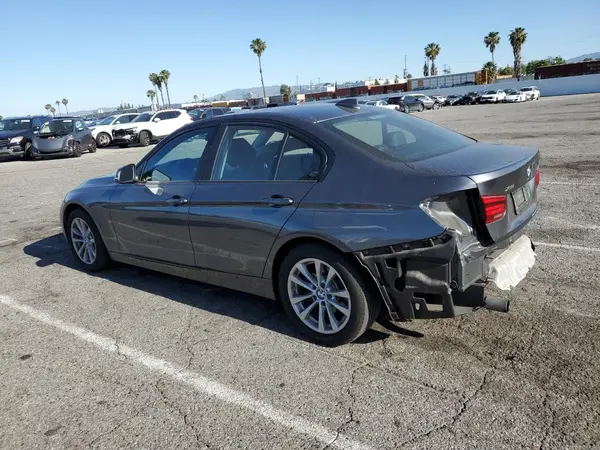 WBA8A3C52JA505765 2018 BMW 3ER - Image 2