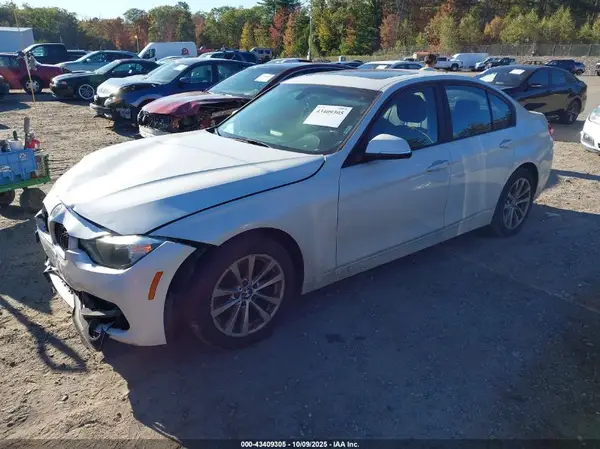 WBA8A3C53HK691353 2017 BMW 3ER - Image 2