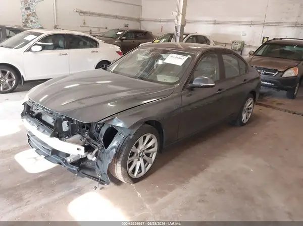 WBA8A3C53HK691739 2017 BMW 3ER - Image 2