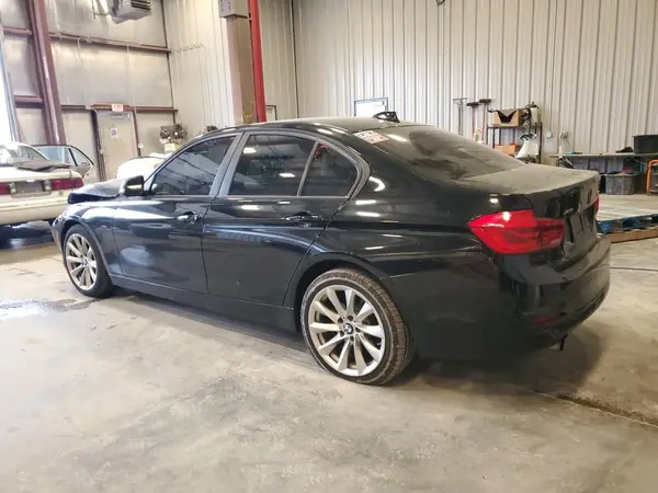 WBA8A3C53HK691949 2017 BMW 3ER - Image 2