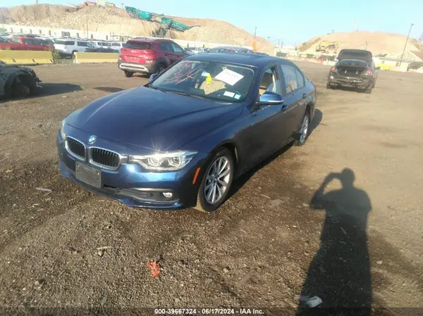 WBA8A3C53JA488409 2018 BMW 3ER - Image 2