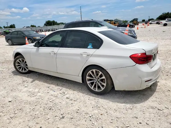 WBA8A3C53JA488488 2018 BMW 3ER - Image 2