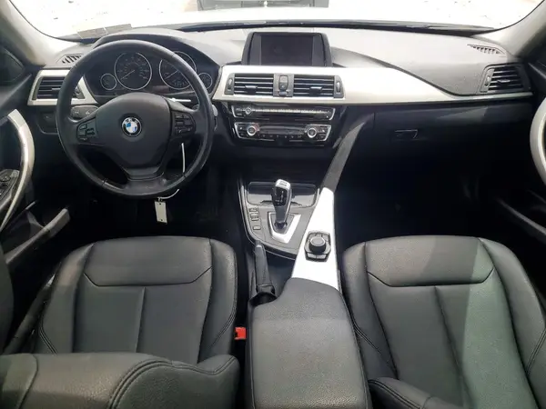WBA8A3C53JA489382 2018 BMW 3ER - Image 8