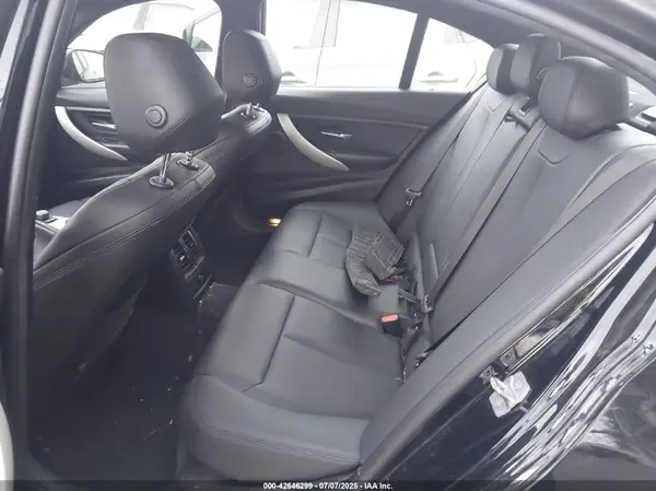 WBA8A3C53JA489673 2018 BMW 3ER - Image 8