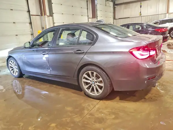 WBA8A3C53JA491746 2018 BMW 3ER - Image 2