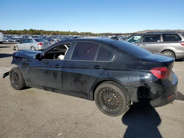 WBA8A3C53JA494999 2018 BMW 3ER - Image 2