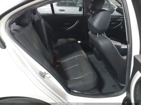 WBA8A3C53JA505158 2018 BMW 3ER - Image 8