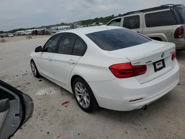 WBA8A3C53JA505466 2018 BMW 3ER - Image 2