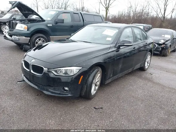 WBA8A3C54JA357859 2018 BMW 3ER - Image 2