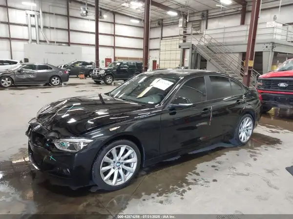WBA8A3C54JA358655 2018 BMW 3ER - Image 2