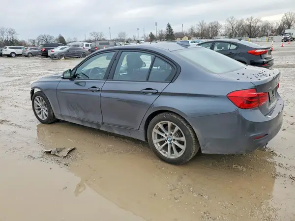 WBA8A3C54JA358705 2018 BMW 3ER - Image 2