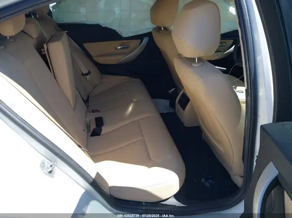 WBA8A3C54JA358722 2018 BMW 3ER - Image 8