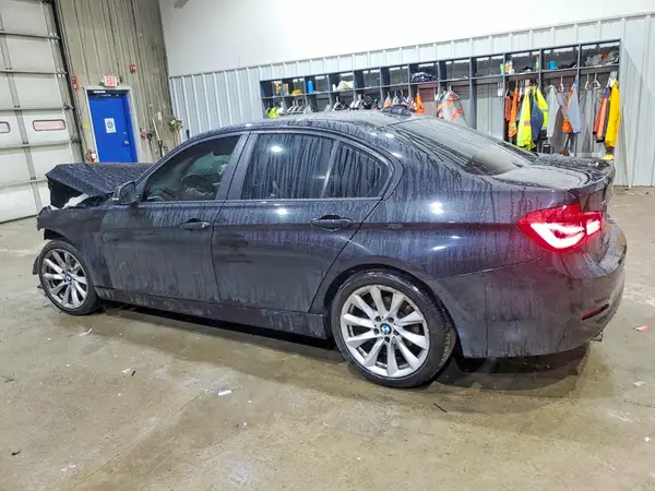 WBA8A3C54JA492274 2018 BMW 3ER - Image 2