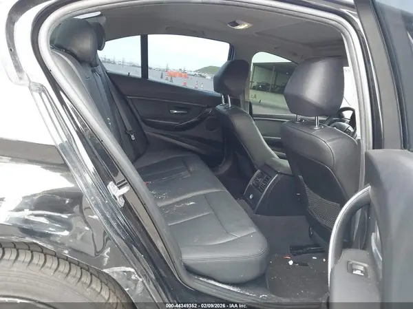 WBA8A3C54JA494476 2018 BMW 3ER - Image 8