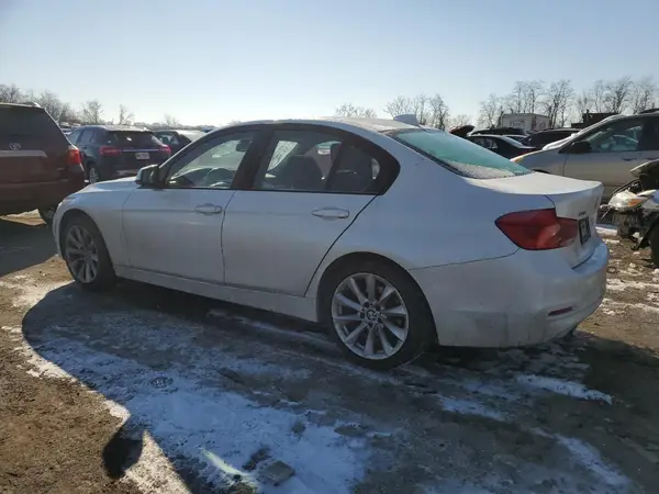 WBA8A3C54JA505217 2018 BMW 3ER - Image 2