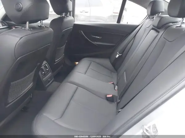 WBA8A3C55GK691000 2016 BMW 3ER - Image 8