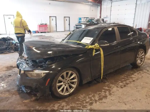 WBA8A3C55JA358650 2018 BMW 3ER - Image 2