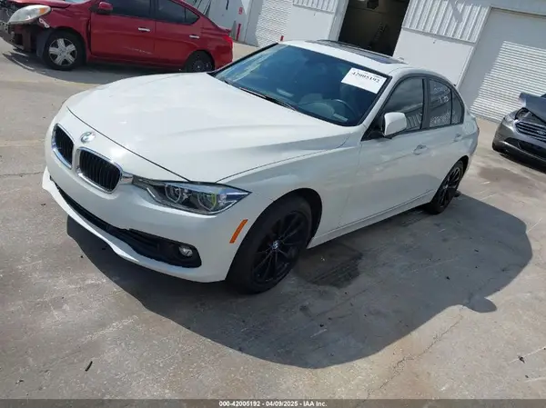 WBA8A3C55JA487018 2018 BMW 3ER - Image 2