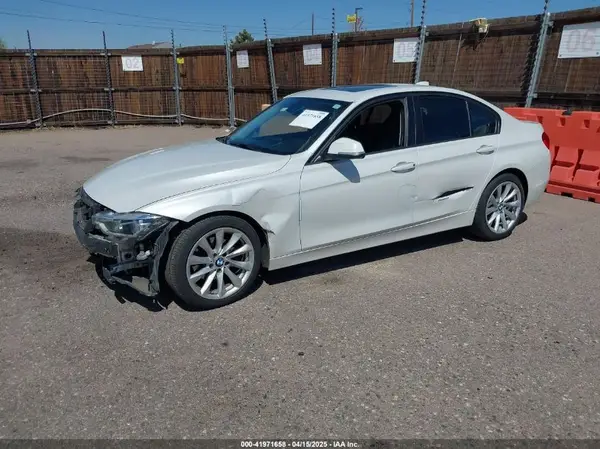 WBA8A3C55JA488217 2018 BMW 3ER - Image 2