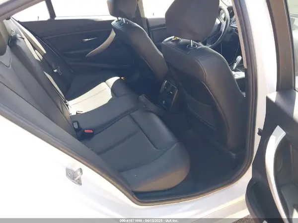WBA8A3C55JA488217 2018 BMW 3ER - Image 8