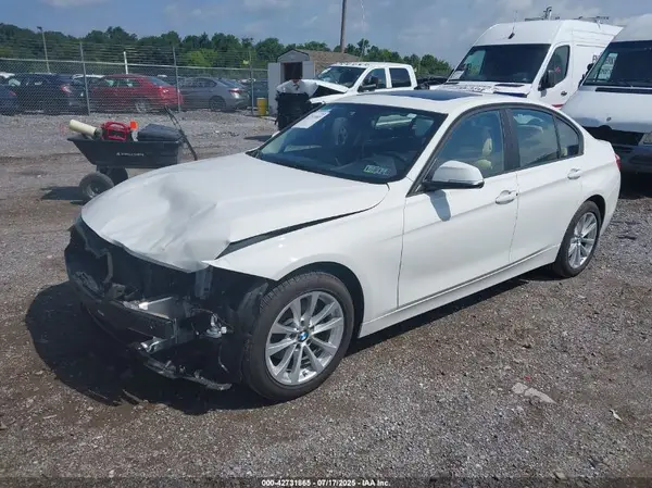 WBA8A3C55JA488492 2018 BMW 3ER - Image 2