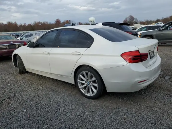 WBA8A3C55JA494812 2018 BMW 3ER - Image 2
