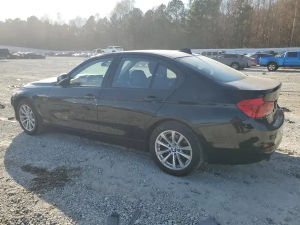 WBA8A3C55JA505582 2018 BMW 3ER - Image 2