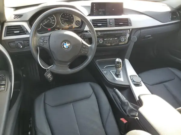 WBA8A3C55JA505582 2018 BMW 3ER - Image 8