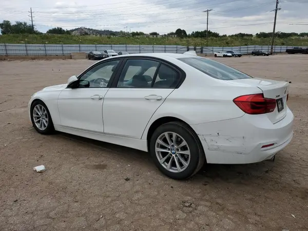 WBA8A3C56JA067428 2018 BMW 3ER - Image 2