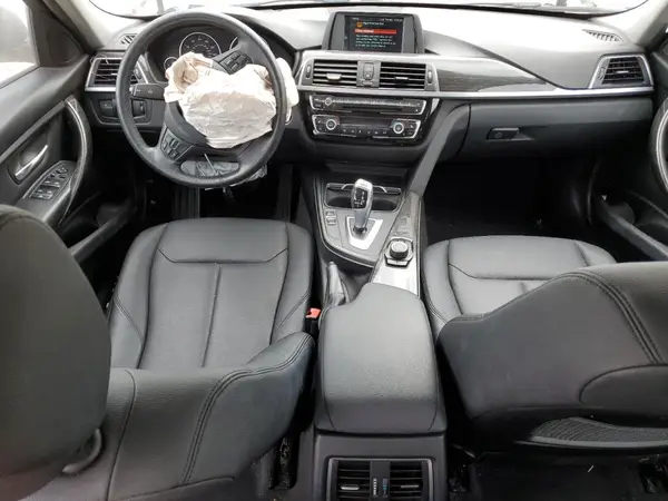 WBA8A3C56JA067428 2018 BMW 3ER - Image 8