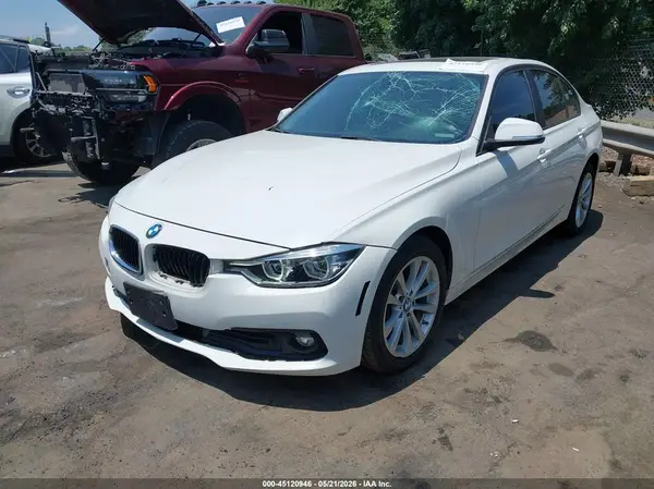 WBA8A3C56JA357992 2018 BMW 3ER - Image 2