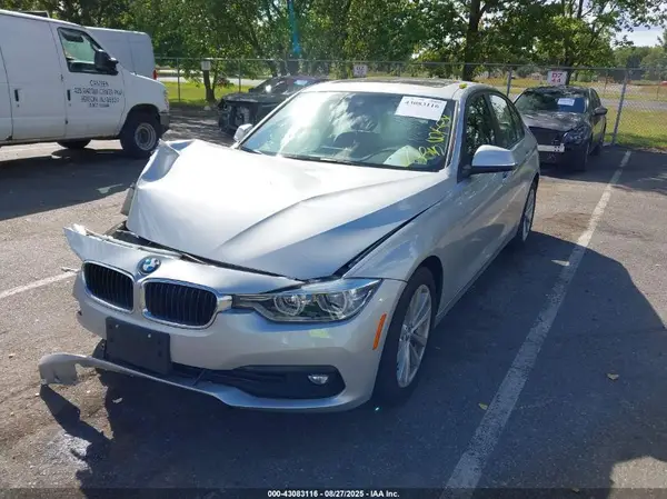 WBA8A3C56JA494463 2018 BMW 3ER - Image 2