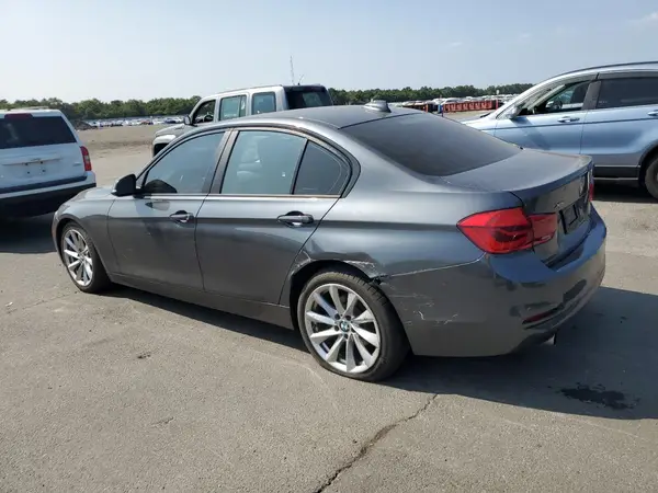 WBA8A3C56JA494723 2018 BMW 3ER - Image 2