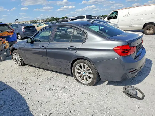 WBA8A3C56JA499890 2018 BMW 3ER - Image 2
