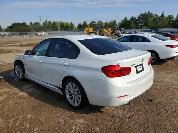 WBA8A3C56JA505218 2018 BMW 3ER - Image 2