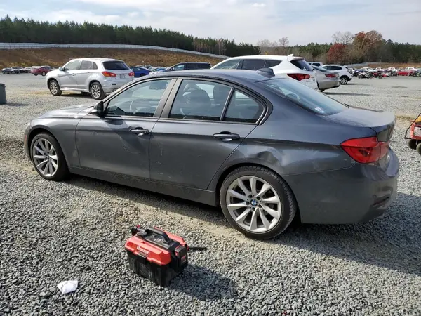 WBA8A3C57JA489451 2018 BMW 3ER - Image 2
