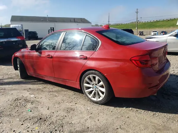 WBA8A3C57JA491782 2018 BMW 3ER - Image 2