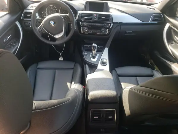 WBA8A3C57JA491782 2018 BMW 3ER - Image 8