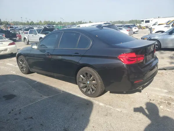 WBA8A3C57JA494794 2018 BMW 3ER - Image 2