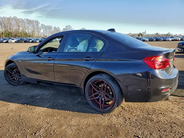 WBA8A3C57JA505230 2018 BMW 3ER - Image 2