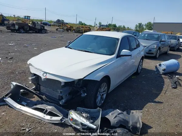 WBA8A3C58HK691350 2017 BMW 3ER - Image 2